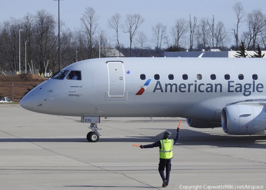 American Eagle (Envoy) Embraer ERJ-175LR (ERJ-170-200LR) (N270NN) | Photo 380914