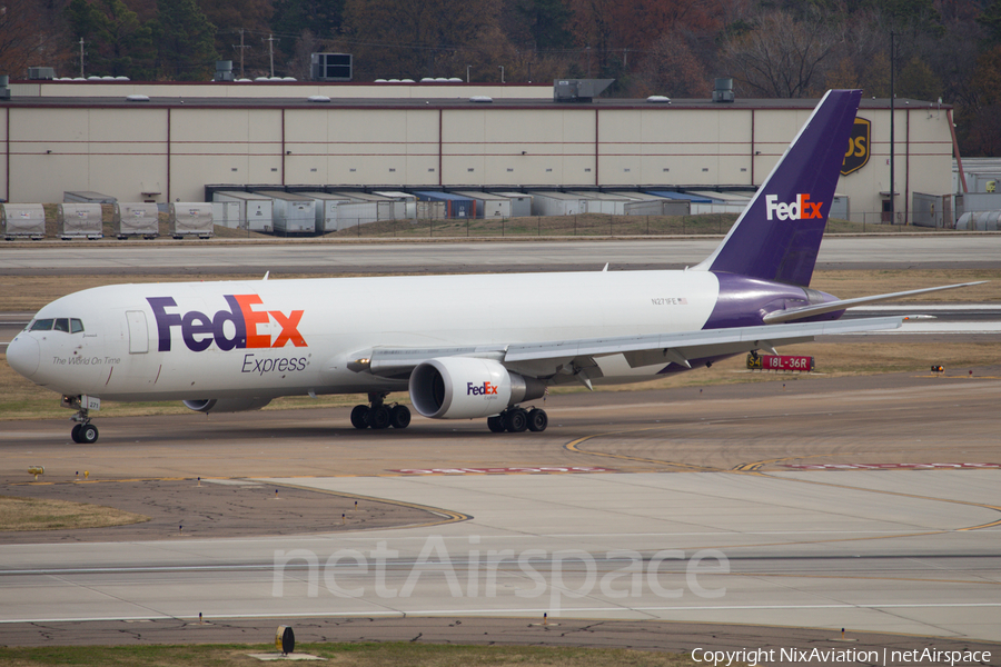 FedEx Boeing 767-3S2F(ER) (N271FE) | Photo 602613