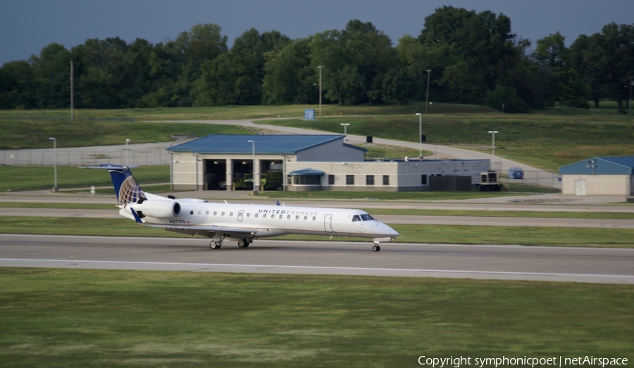United Express (ExpressJet Airlines) Embraer ERJ-145XR (N27200) | Photo 263746