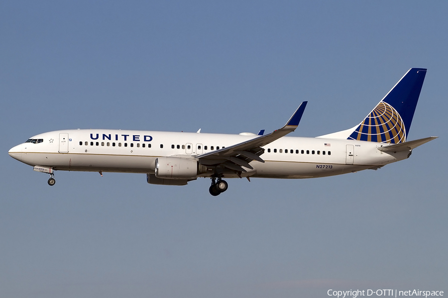 United Airlines Boeing 737-824 (N27213) | Photo 465522