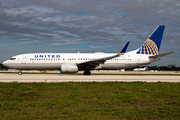 United Airlines Boeing 737-824 (N27239) at  Ft. Lauderdale - International, United States