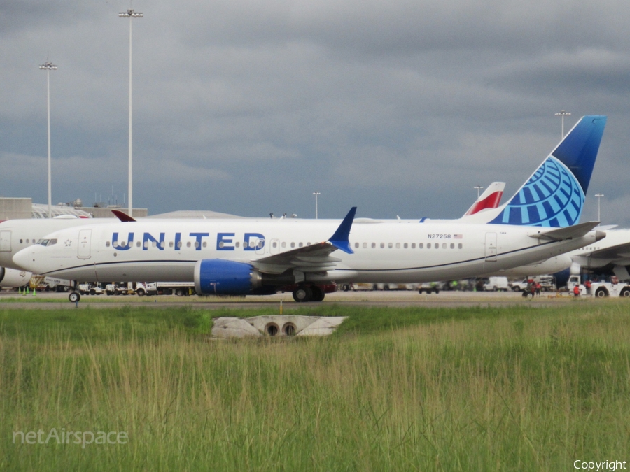 United Airlines Boeing 737-8 MAX (N27258) | Photo 518317