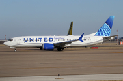 United Airlines Boeing 737-8 MAX (N27261) at  Dallas/Ft. Worth - International, United States