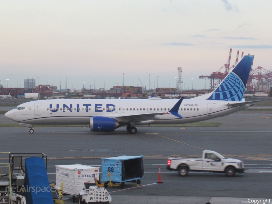 United Airlines Boeing 737-8 MAX (N27268) | Photo 528543