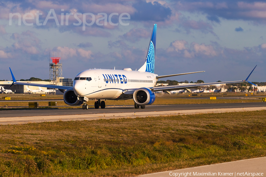 United Airlines Boeing 737-8 MAX (N27277) | Photo 603358