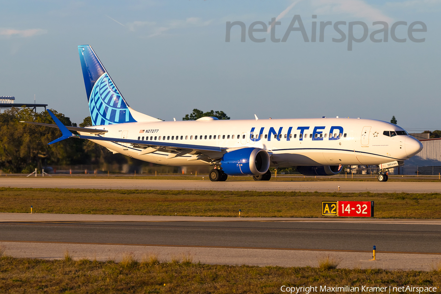 United Airlines Boeing 737-8 MAX (N27277) | Photo 603361