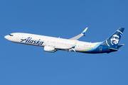 Alaska Airlines Boeing 737-990(ER) (N272AK) at  New York - John F. Kennedy International, United States