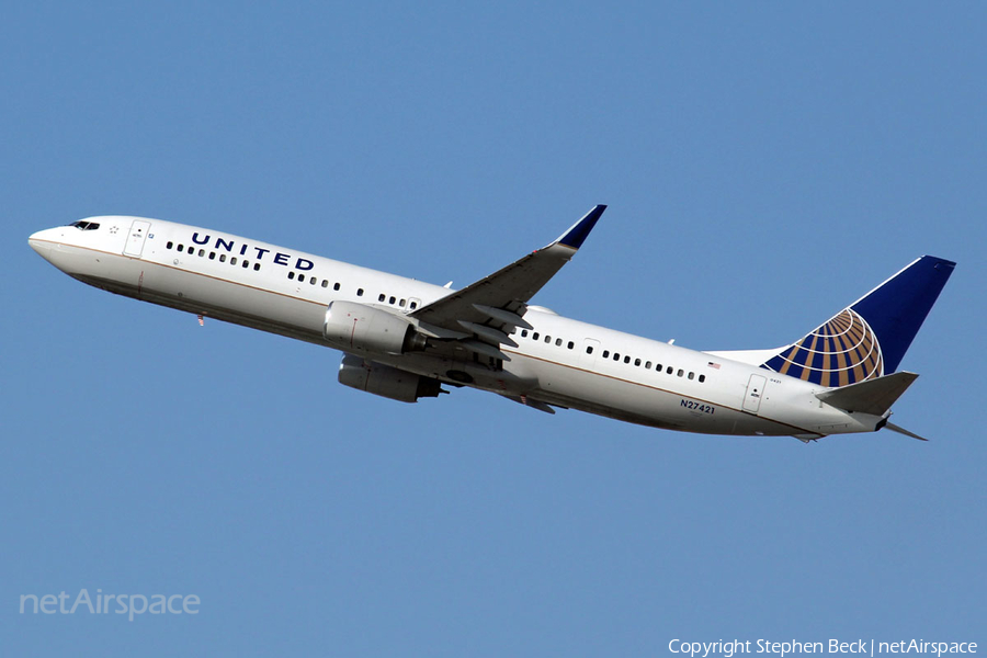 United Airlines Boeing 737-924(ER) (N27421) | Photo 45250
