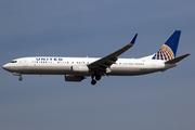 United Airlines Boeing 737-924(ER) (N27477) at  Los Angeles - International, United States
