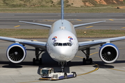 United Airlines Boeing 777-322(ER) (N2749U) at  Taipei - Taoyuan, Taiwan