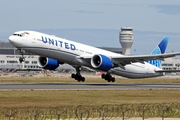 United Airlines Boeing 777-322(ER) (N2749U) at  Taipei - Taoyuan, Taiwan