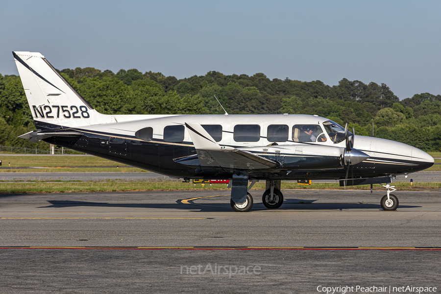 (Private) Piper PA-31-350 Navajo Chieftain (N27528) | Photo 511415