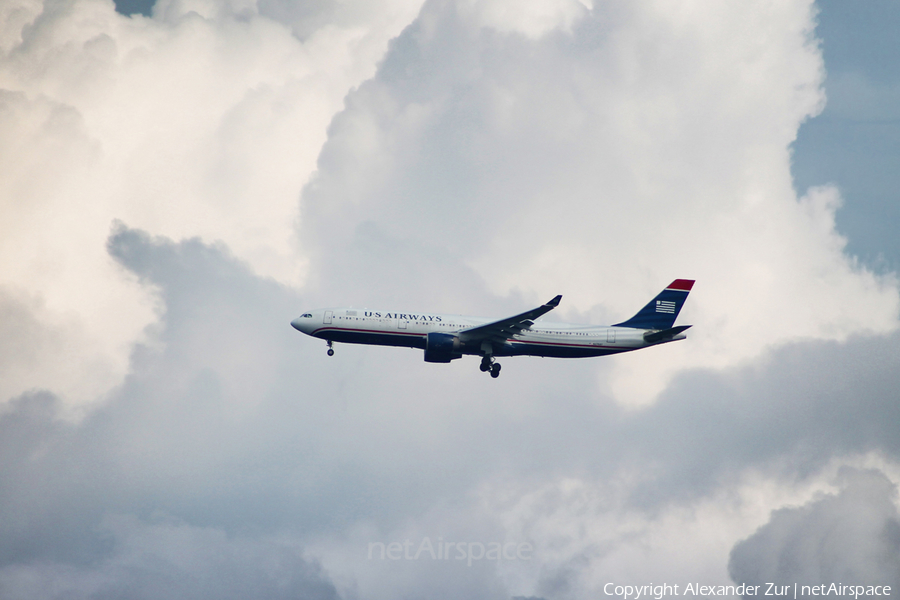 US Airways Airbus A330-323 (N276AY) | Photo 140926
