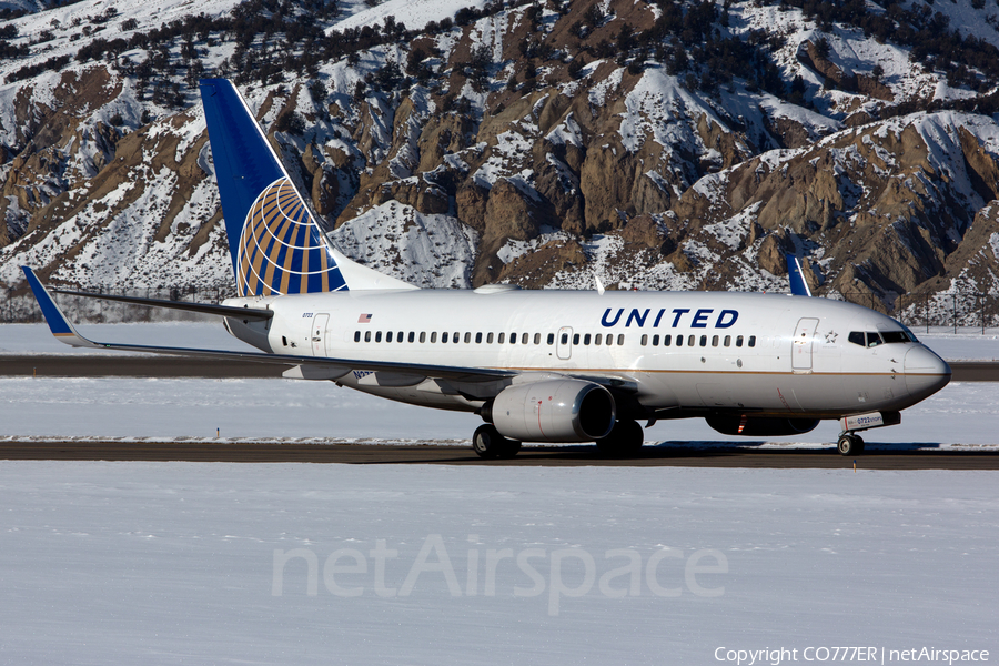 United Airlines Boeing 737-724 (N27722) | Photo 38318