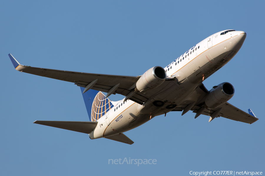 United Airlines Boeing 737-724 (N27722) | Photo 47414
