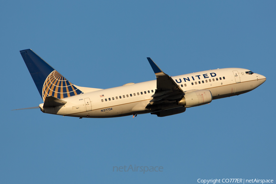 United Airlines Boeing 737-724 (N27724) | Photo 22720