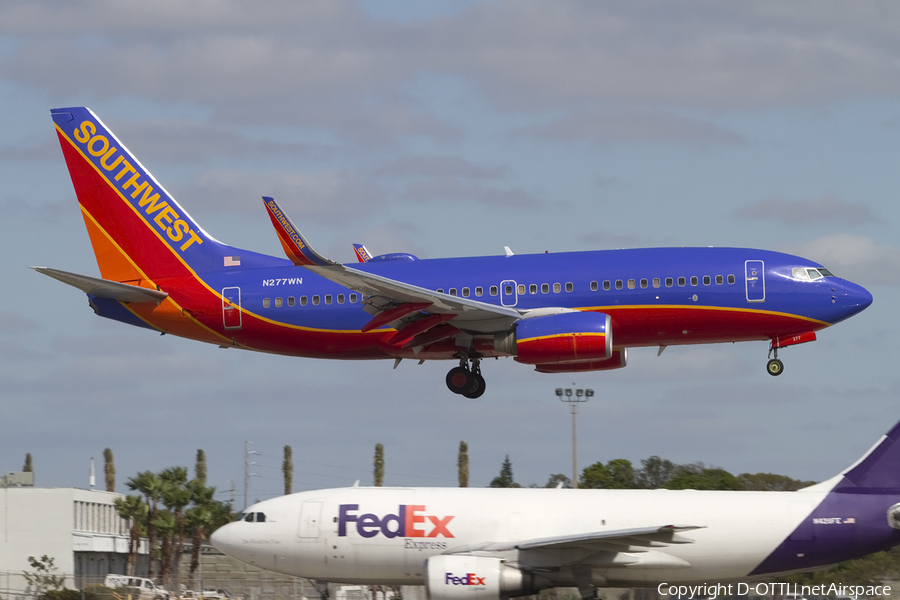 Southwest Airlines Boeing 737-7H4 (N277WN) | Photo 431672