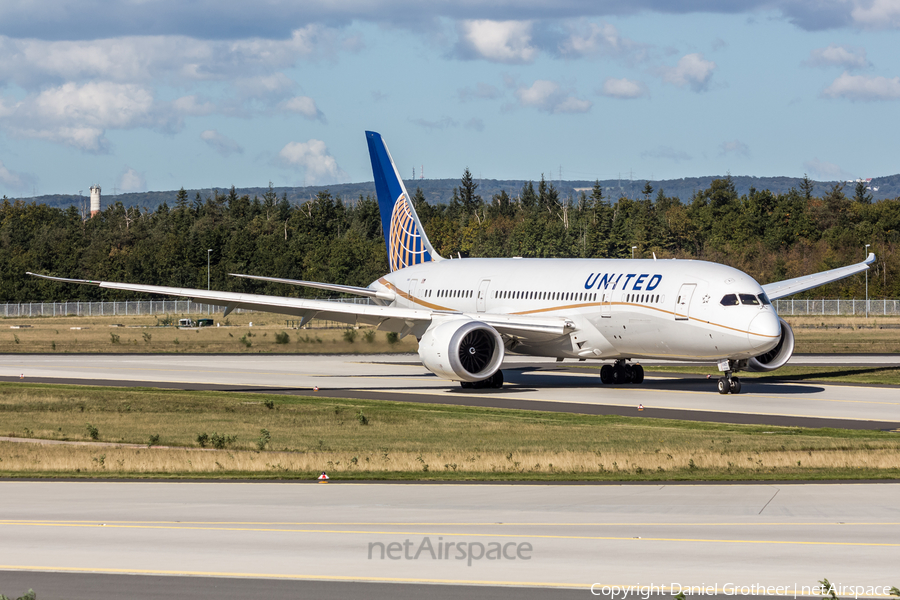 United Airlines Boeing 787-8 Dreamliner (N27901) | Photo 87138
