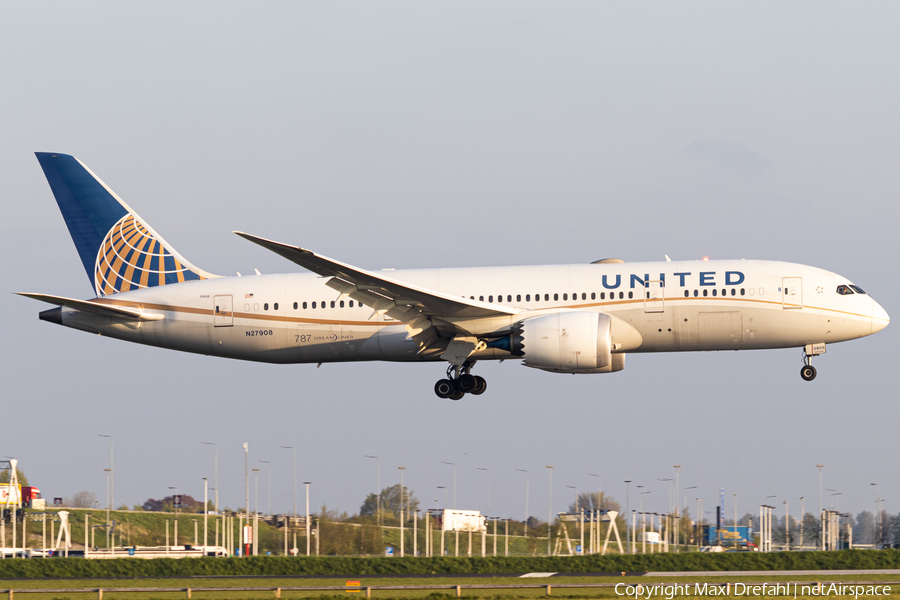 United Airlines Boeing 787-8 Dreamliner (N27908) | Photo 504939