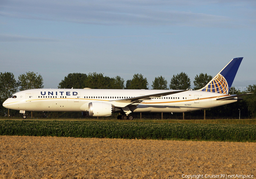 United Airlines Boeing 787-9 Dreamliner (N27957) | Photo 407827