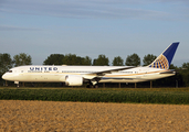 United Airlines Boeing 787-9 Dreamliner (N27957) at  Amsterdam - Schiphol, Netherlands