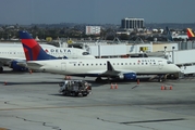 Delta Connection (SkyWest Airlines) Embraer ERJ-175LR (ERJ-170-200LR) (N279SY) at  Los Angeles - International, United States