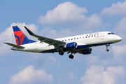 Delta Connection (SkyWest Airlines) Embraer ERJ-175LR (ERJ-170-200LR) (N280SY) at  Washington - Ronald Reagan National, United States