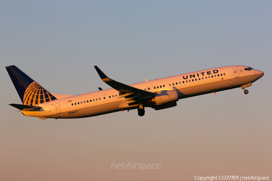 United Airlines Boeing 737-924(ER) (N28457) | Photo 45253