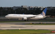 United Airlines Boeing 737-924(ER) (N28457) at  Tampa - International, United States