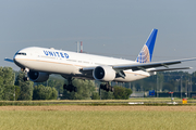United Airlines Boeing 777-322(ER) (N2846U) at  Amsterdam - Schiphol, Netherlands