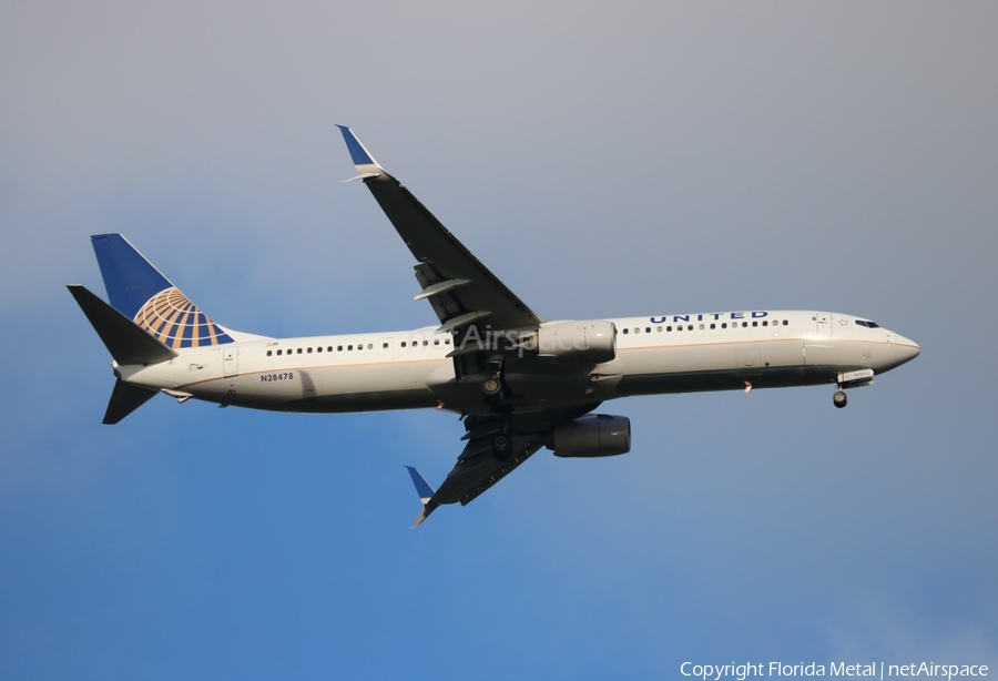 United Airlines Boeing 737-924(ER) (N28478) | Photo 379572