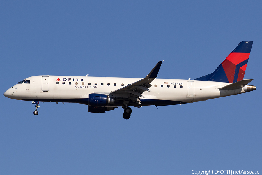 Delta Connection (Republic Airlines) Embraer ERJ-175LR (ERJ-170-200LR) (N284SY) | Photo 542833