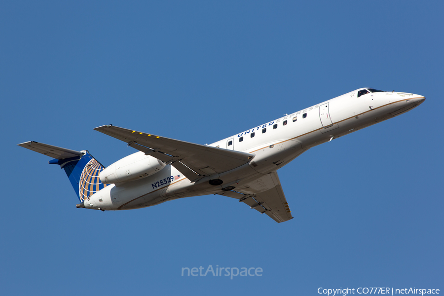 United Express (ExpressJet Airlines) Embraer ERJ-135LR (N28529) | Photo 91267