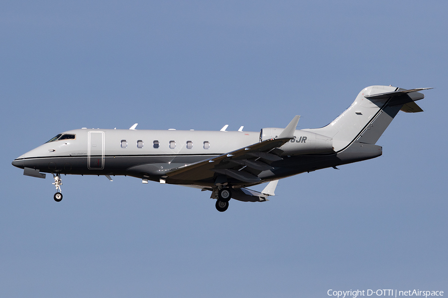 Advanced Air Bombardier BD-100-1A10 Challenger 300 (N286JR) | Photo 560906