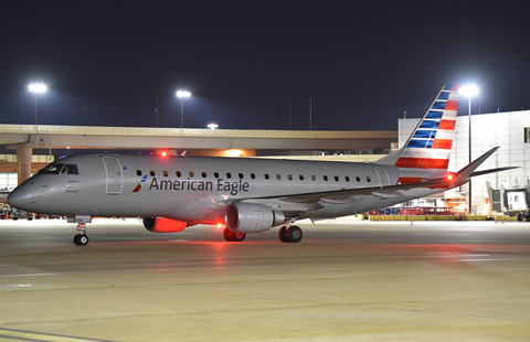 American Eagle (Envoy) Embraer ERJ-175LR (ERJ-170-200LR) (N286NN) at  Dallas/Ft. Worth - International, United States