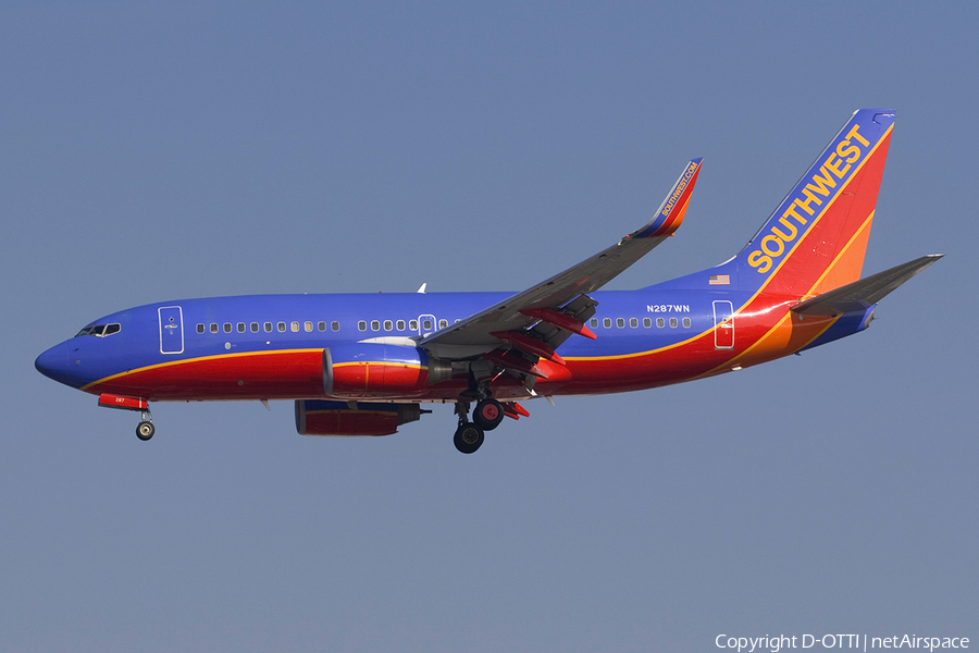 Southwest Airlines Boeing 737-7H4 (N287WN) | Photo 278803