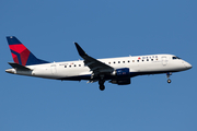 Delta Connection (SkyWest Airlines) Embraer ERJ-175LL (ERJ-170-200LL) (N288SY) at  New York - John F. Kennedy International, United States