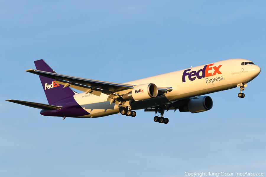 FedEx Boeing 767-3S2F(ER) (N289FE) | Photo 518694