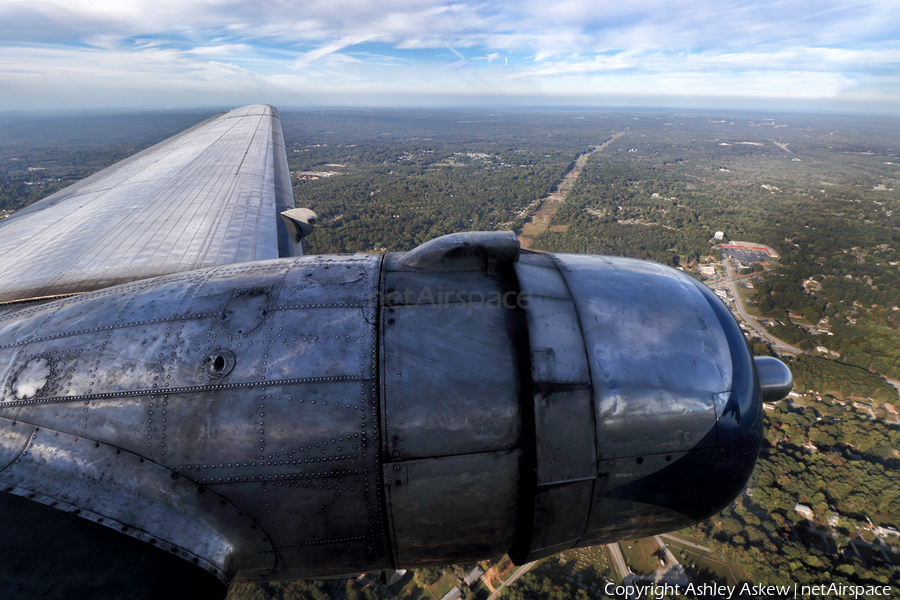 (Private) Douglas DC-3A (N28AA) | Photo 194704