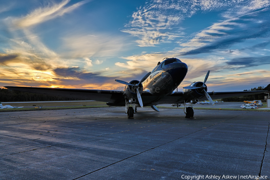 (Private) Douglas DC-3A (N28AA) | Photo 194710