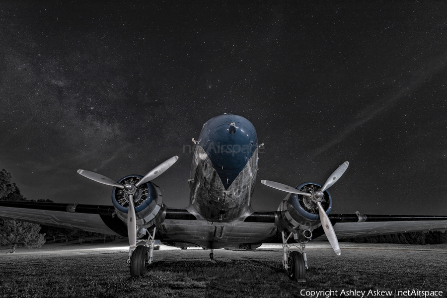 (Private) Douglas DC-3A (N28AA) | Photo 393253