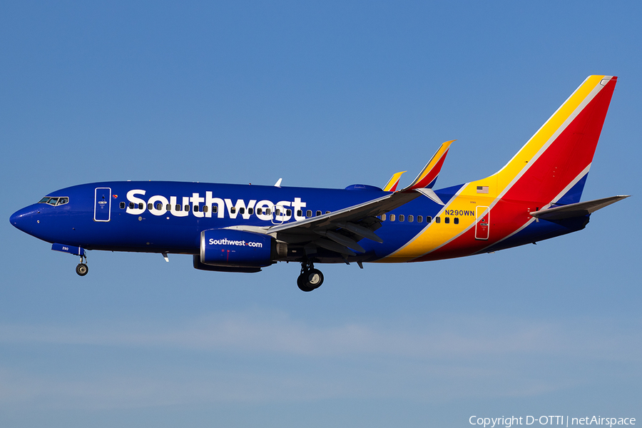 Southwest Airlines Boeing 737-7H4 (N290WN) | Photo 547831