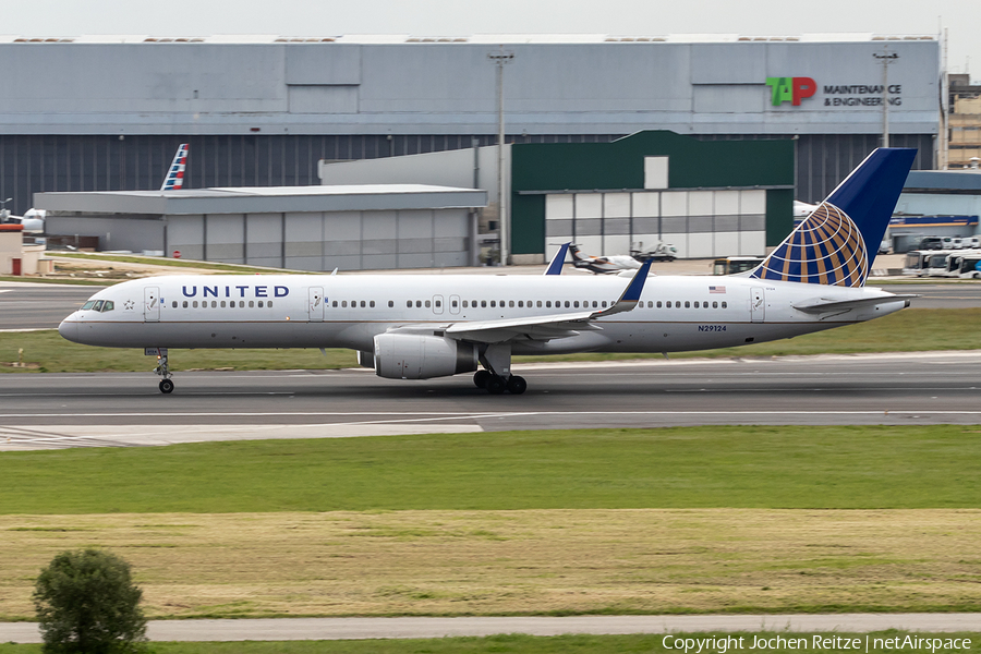 United Airlines Boeing 757-224 (N29124) | Photo 239438