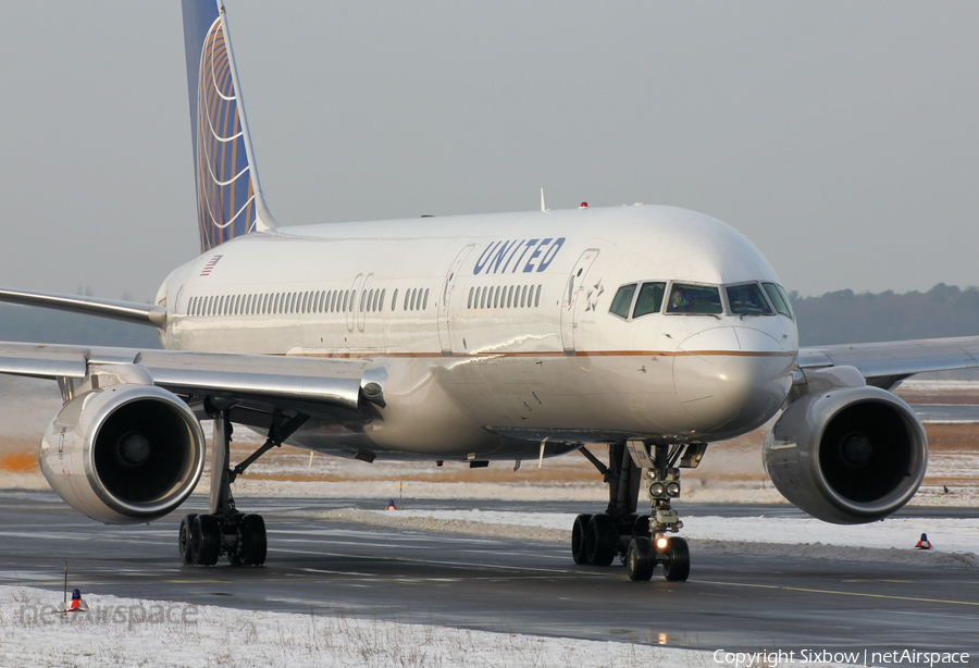 United Airlines Boeing 757-224 (N29124) | Photo 253195