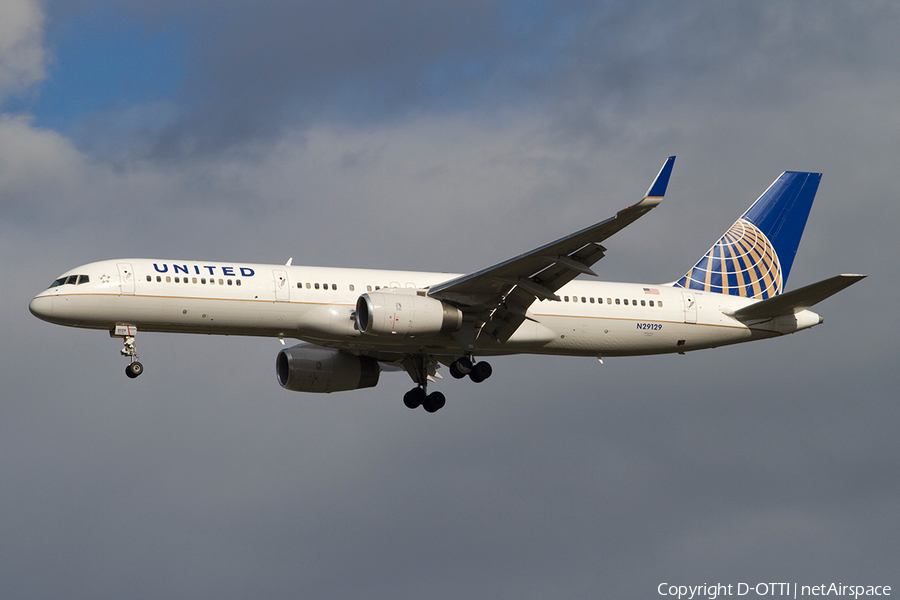 United Airlines Boeing 757-224 (N29129) | Photo 386570