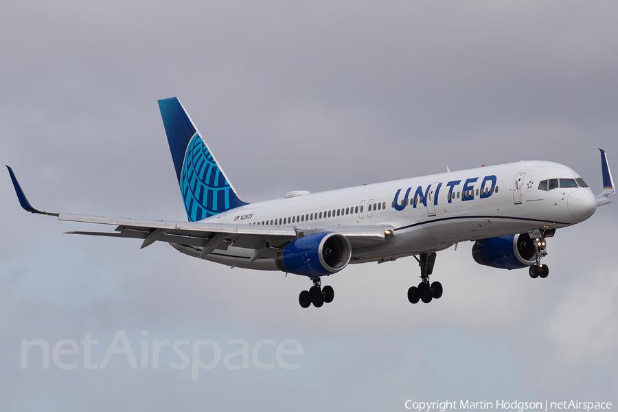 United Airlines Boeing 757-224 (N29129) | Photo 610456