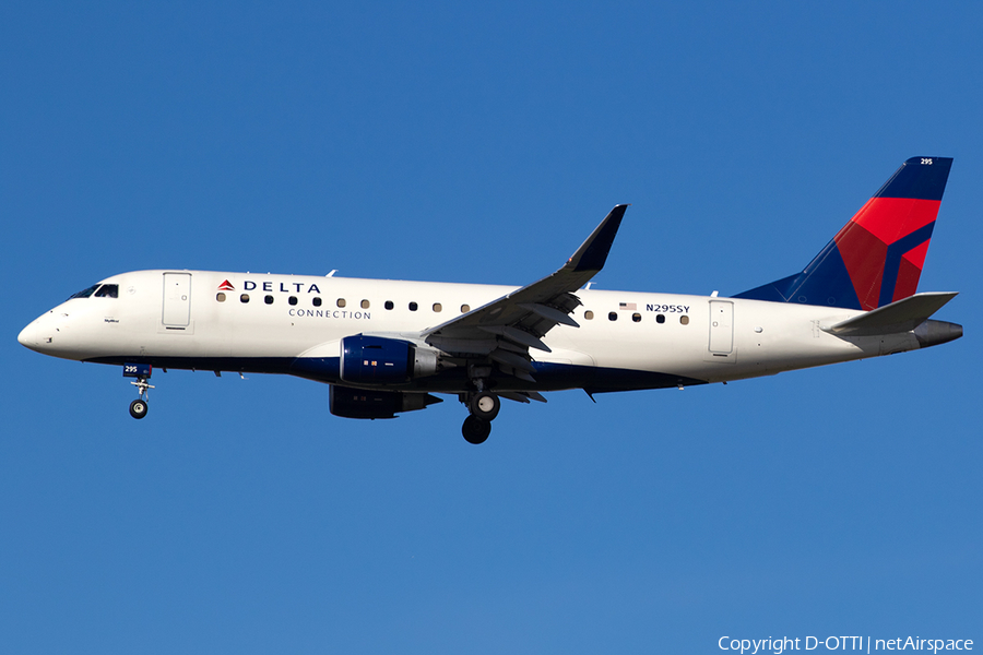 Delta Connection (SkyWest Airlines) Embraer ERJ-175LR (ERJ-170-200LR) (N295SY) | Photo 566647