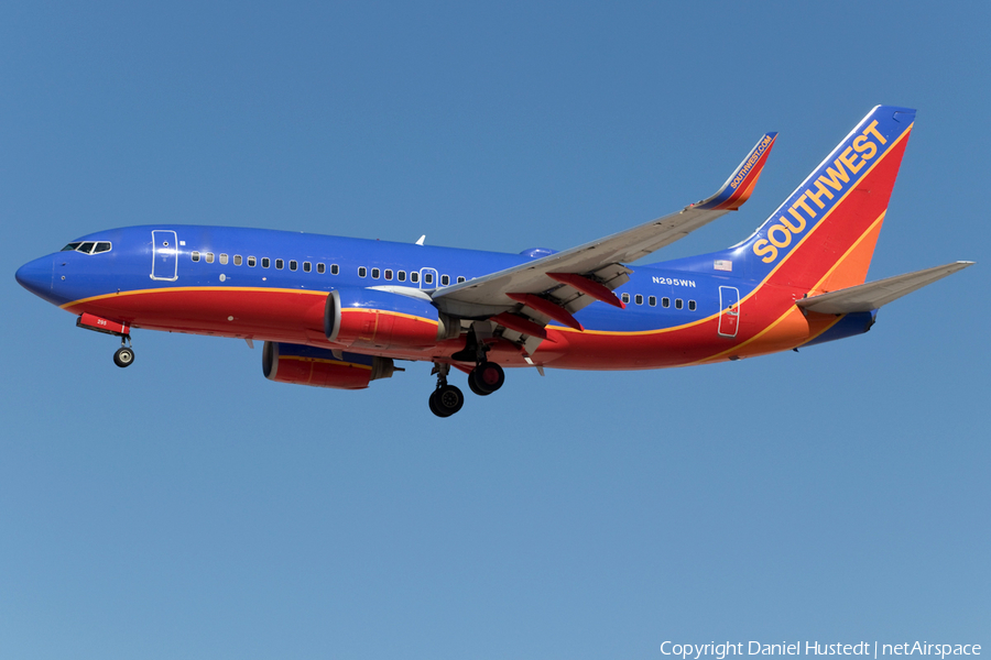Southwest Airlines Boeing 737-7H4 (N295WN) | Photo 479277