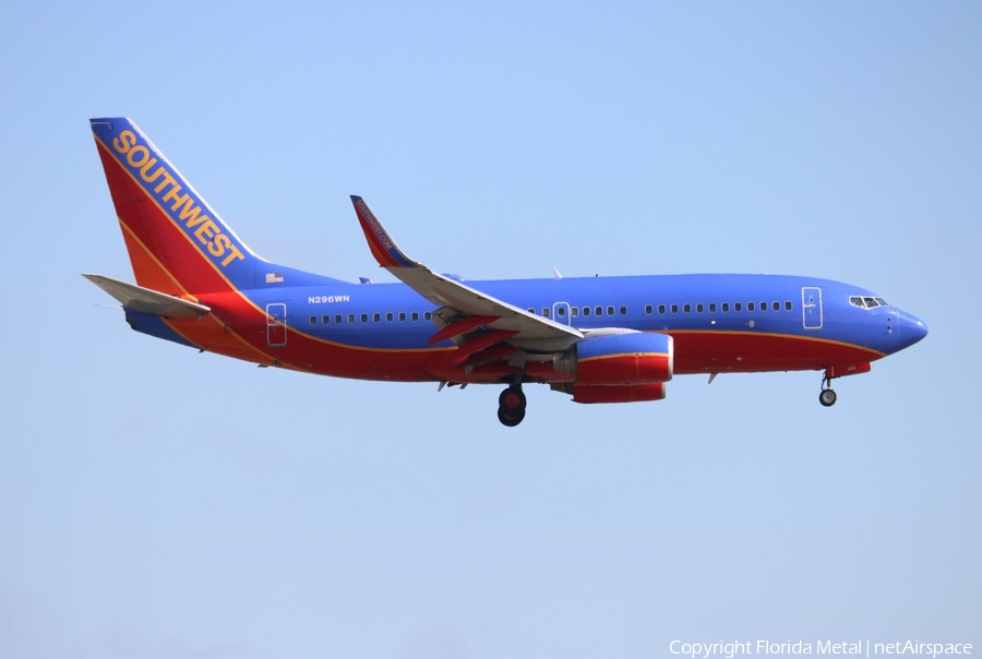 Southwest Airlines Boeing 737-7H4 (N296WN) | Photo 574327