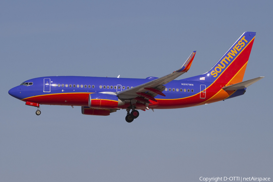 Southwest Airlines Boeing 737-7H4 (N297WN) | Photo 424846